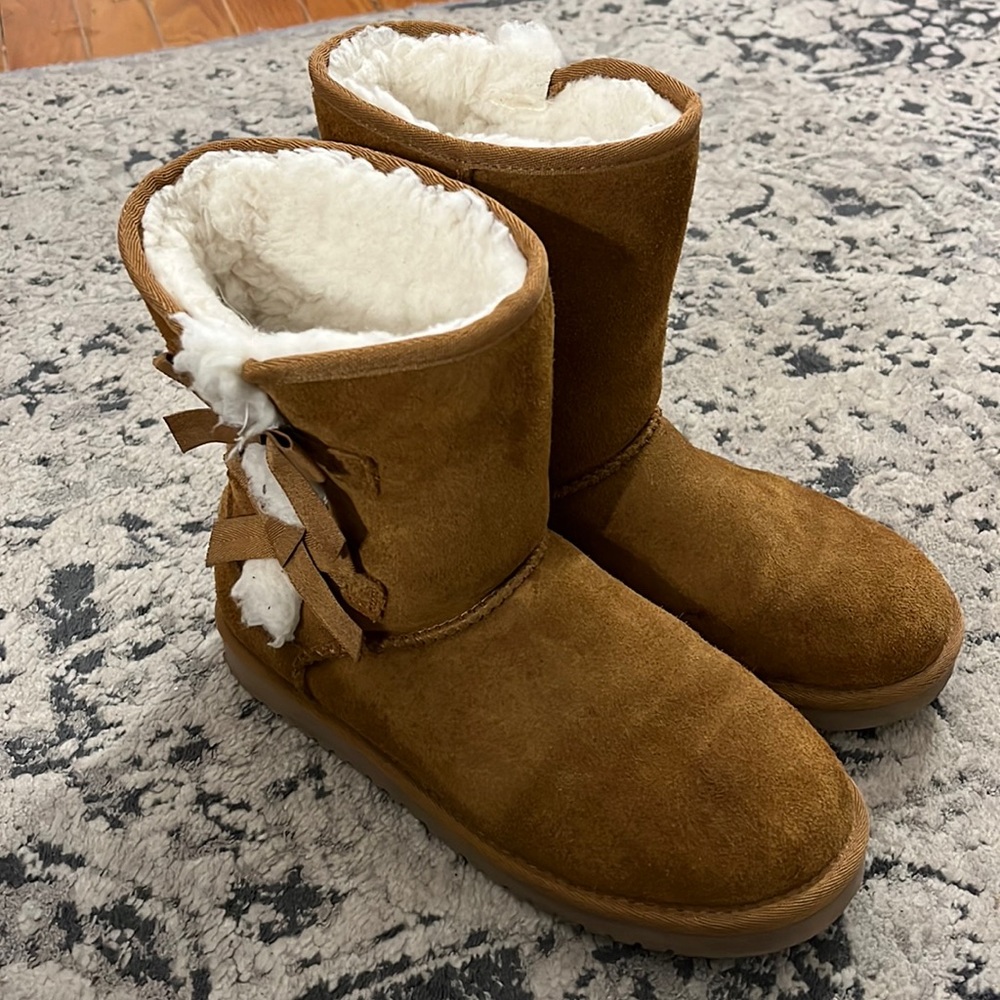 UGG Koolaburra size 7, worn a few times